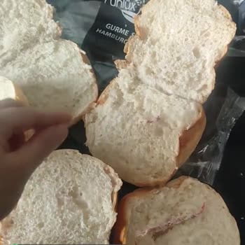 BİM Hamburger Ekmeğinden İp Çıktı!
