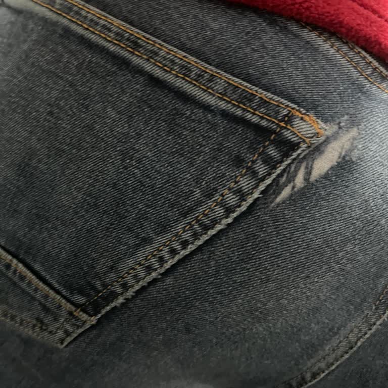 Hugo Boss Jean Pantolonun Beklenmedik Kalite Sorunu