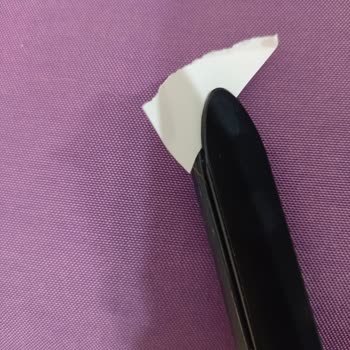 Saç Düzleştirici Mağduriyeti Ve İletişim Sorunları