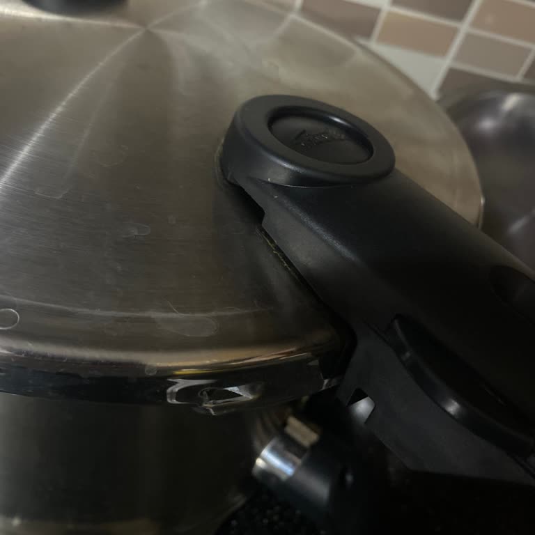 Fissler Düdüklü Tencere Kapak Problemi