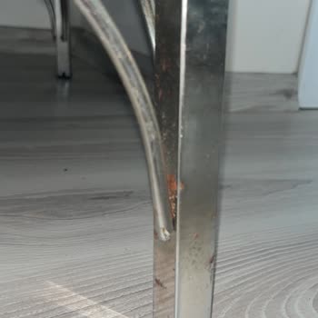 Mobilyalarımın Ayakları Küflendi, Çözüm Bekliyorum