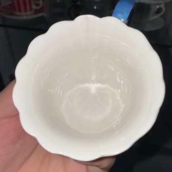 Karaca Züccaciye Fincan Takımının İç Kısmında Çatlak Oluşmuş!