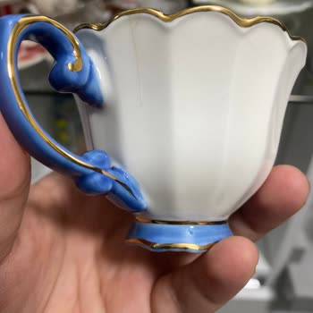 Karaca Züccaciye Fincan Takımının İç Kısmında Çatlak Oluşmuş!