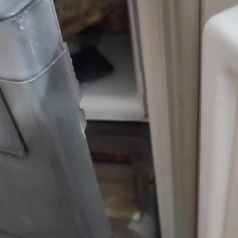 Garanti Kapsamında Kırılan Buzdolabı Parçası