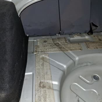 Oto Yıkama Sonrası Araçta Küf Ve Su Hasarı