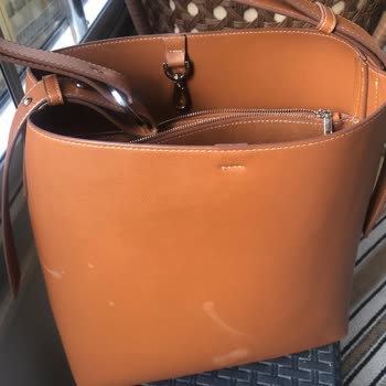 Severek Aldığım Çantada Kendiliğinden Oluşan Lekeler