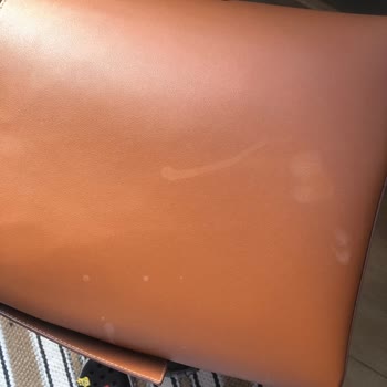 Severek Aldığım Çantada Kendiliğinden Oluşan Lekeler