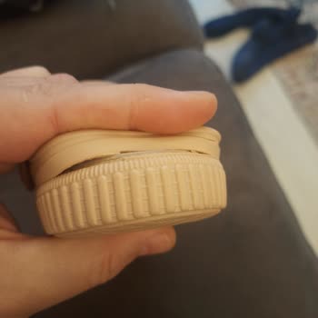 Evde Kullanılan Çocuk Sandaleti 2 Ayda Parçalandı