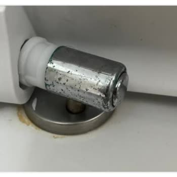 Seramiksan Klozet Kapağı Menteşesi Sorunu