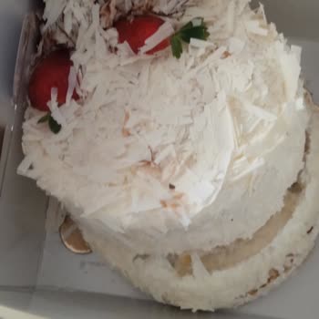 Hacı Baki Yanlış Pasta ve Kötü Hizmet Deneyimi