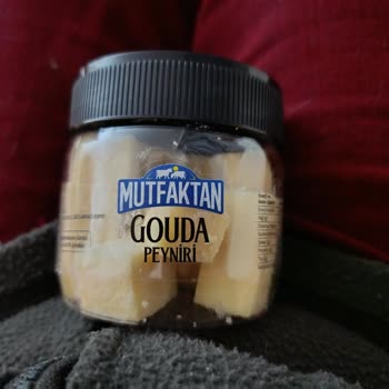 Yenigelenler Süt Ürünleri Açılmamış Peynir Paketinde Küflendi!