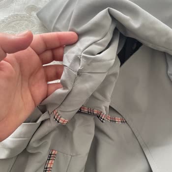 Zülays Koltuk Altı Sökük Geldi