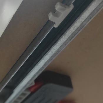 Frenli Çekmece Rayındaki Kırık Parça Sorunu