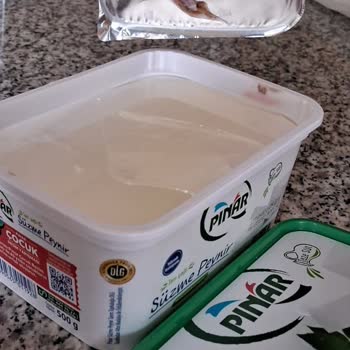 Marketten Alınan Peynirde Küf Sorunu