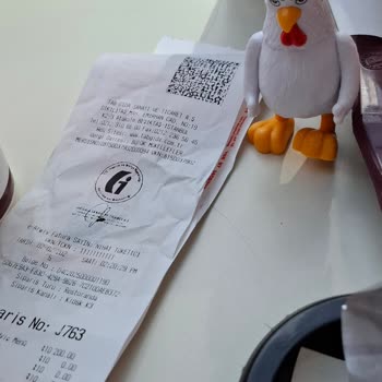 Çocukları Hayal Kırıklığına Uğratan Oyuncak Sergisi