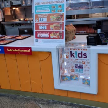 Çocukları Hayal Kırıklığına Uğratan Oyuncak Sergisi