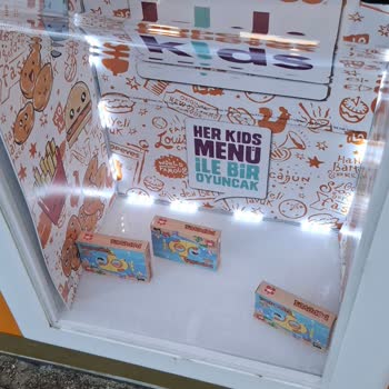 Çocukları Hayal Kırıklığına Uğratan Oyuncak Sergisi