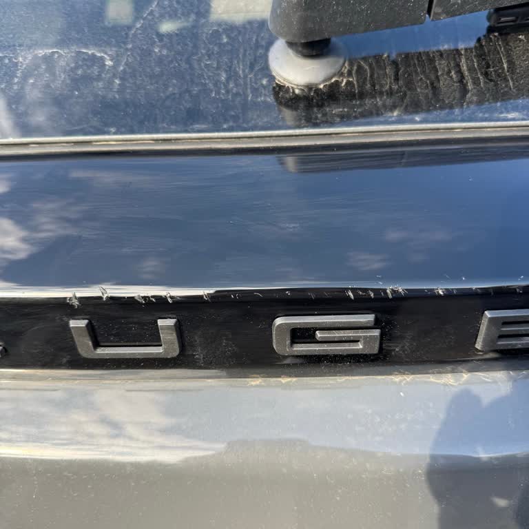 Peugeot Sıfır Araçta Çizik Şoku: Bayi Sorumluluk Almıyor