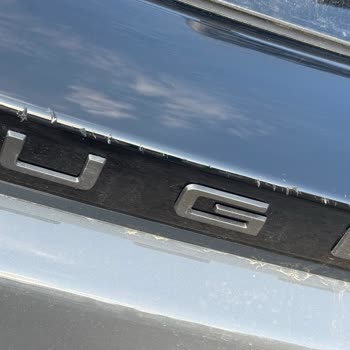 Peugeot Sıfır Araçta Çizik Şoku: Bayi Sorumluluk Almıyor