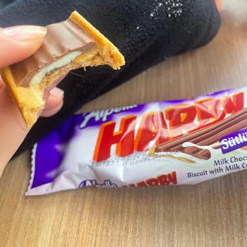 Ülker Alpella Harby Çikolatasında Yabancı Madde!