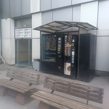 Bezmiâlem Hastanesi Soğuk Meşrubat ve Abur Cubur Makinesi Şikayeti