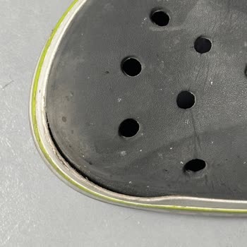 Crocs Terlikte Beklenmedik Açılma Ve Garanti Sorunu