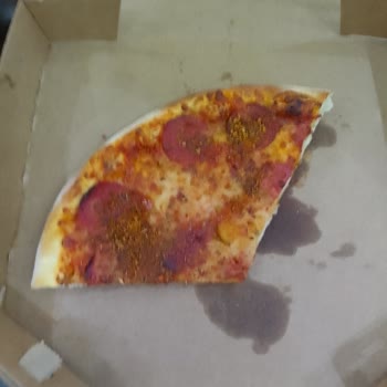 Domino's Pizza Bol Sucuklu Pizza Hayal Kırıklığı