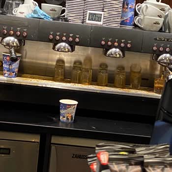 Hijyen Sorunlarıyla Dolu Bir Cafe Deneyimi