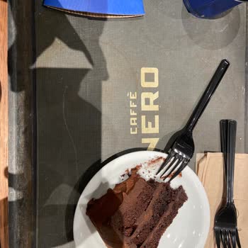 Hijyen Sorunlarıyla Dolu Bir Cafe Deneyimi