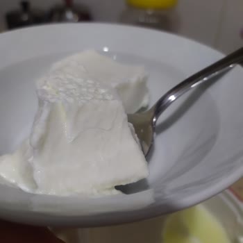 Yoğurttan Çıkan Tüy Şoku