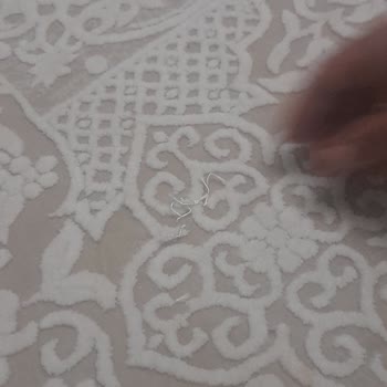 Angora Halı'dan Aldığım Halı Sürekli Sökülüyor