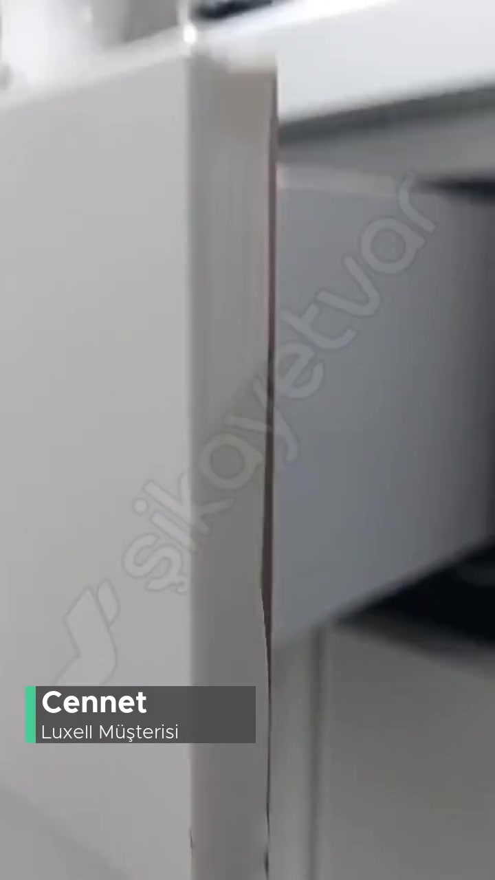 Luxell Fırın Mutfak Dolaplarımı Bozdu! videonun kapak resmi