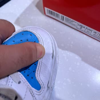 Üç Kere Giyilen Ayakkabının Hızla Dağılması