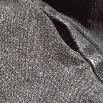 Stradivarius Pantolonun Hızlı Deformasyonu