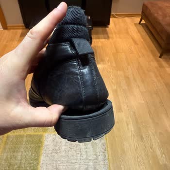 Tommy Hilfiger Botlarında Şok Edici Kalite Sorunu