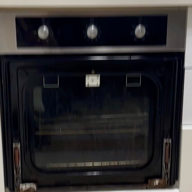 Franke Fırın Kapağı Sorunu: Çözüm Bekleniyor