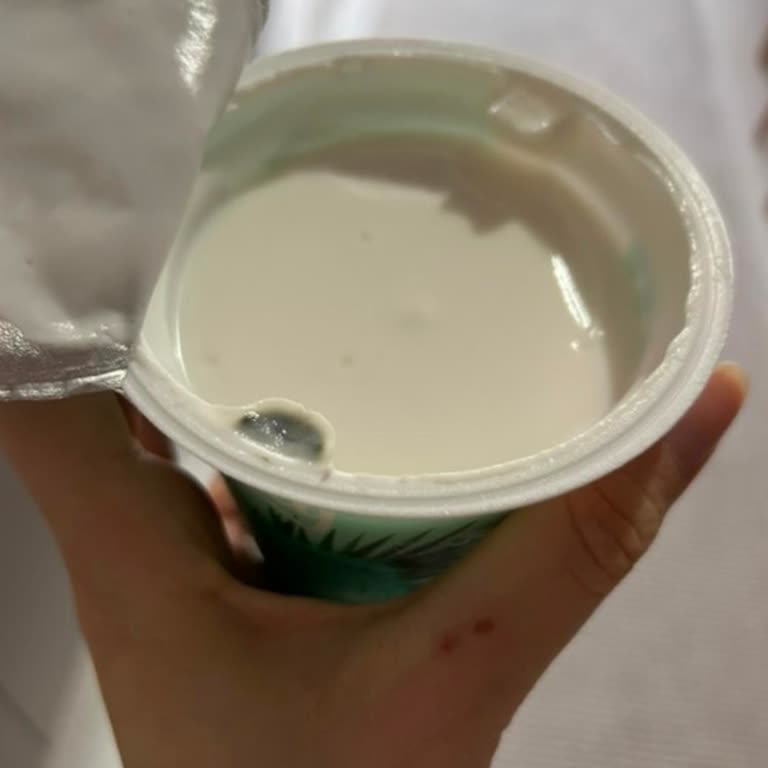 Yoğurt Aldım, Küf Çıkıyor: Marketin Sürekli Sorunu