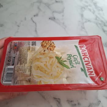 Getir'den Aldığım Peynirde Anlaşılmaz Siyahlıklar