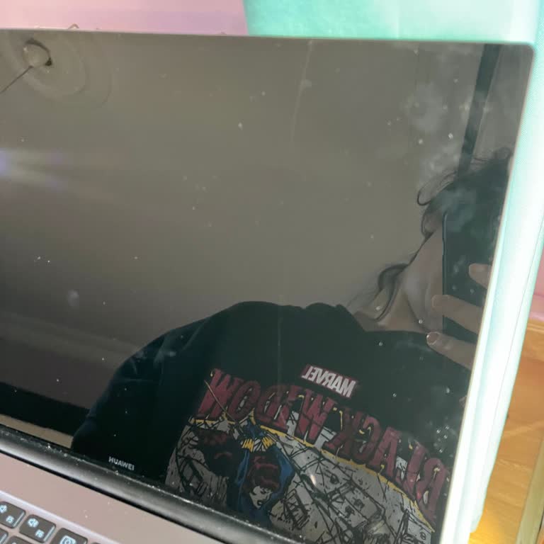 Huawei Matebook 14, problema de bisagra y garantía