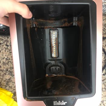 Fakir Kaave: Hayal Kırıklığı Ve İlgisiz Servis