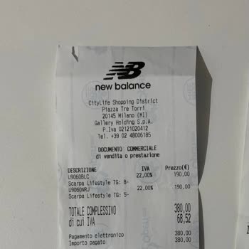 New Balance 9060 haben Flecken auf den Schuhen und schlechter Support