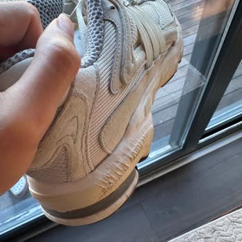 Zapatos Adidas defectuosos, talón roto tras 2 meses, solicito cambio