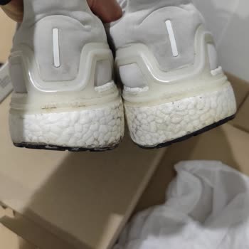 Adidas Zapatillas, problemas de calidad y garantía insuficiente