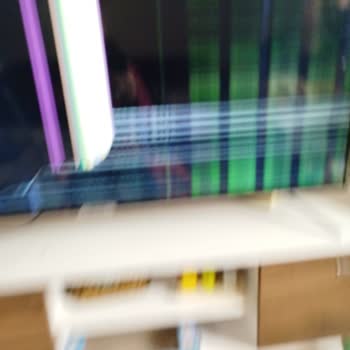 Kargo Teslimatında Kırılan TV Ekranı