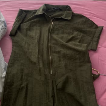 Zara, producto recibido incorrecto y sin etiqueta, solicito reembolso