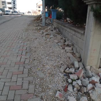 Denizli'de Kaldırımların Tahribatı Ve İhmal Edilen Onarımlar