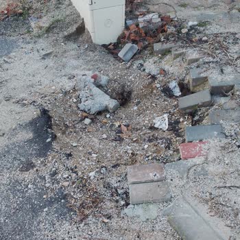 Denizli'de Kaldırımların Tahribatı Ve İhmal Edilen Onarımlar