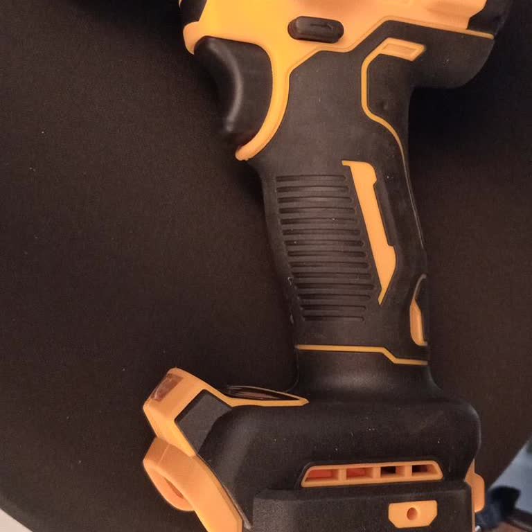 AliExpress, taladro Dewalt sin batería, solicito reemplazo