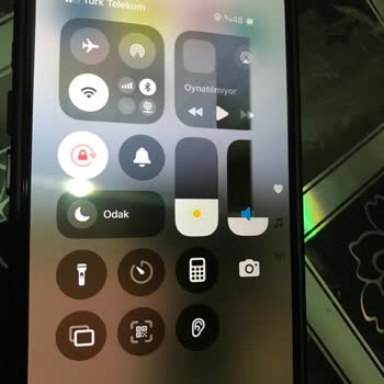 Yeni İphone'da Yazılım Sorunu Ve İade Talebi