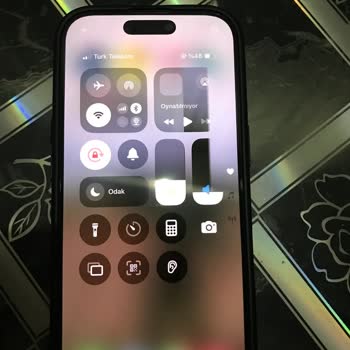 Yeni İphone'da Yazılım Sorunu Ve İade Talebi